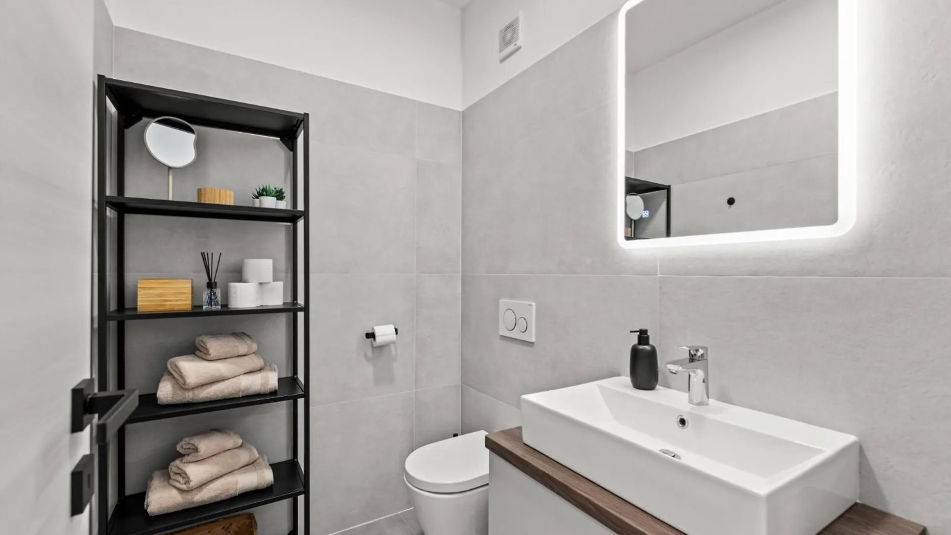 Villa Boni Domini In Zminj - Haus Fuer 6 Personen